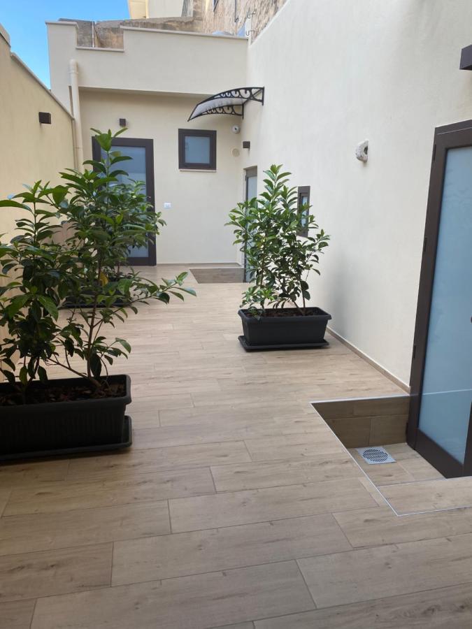 Regina Bona Rooms Modugno Ngoại thất bức ảnh